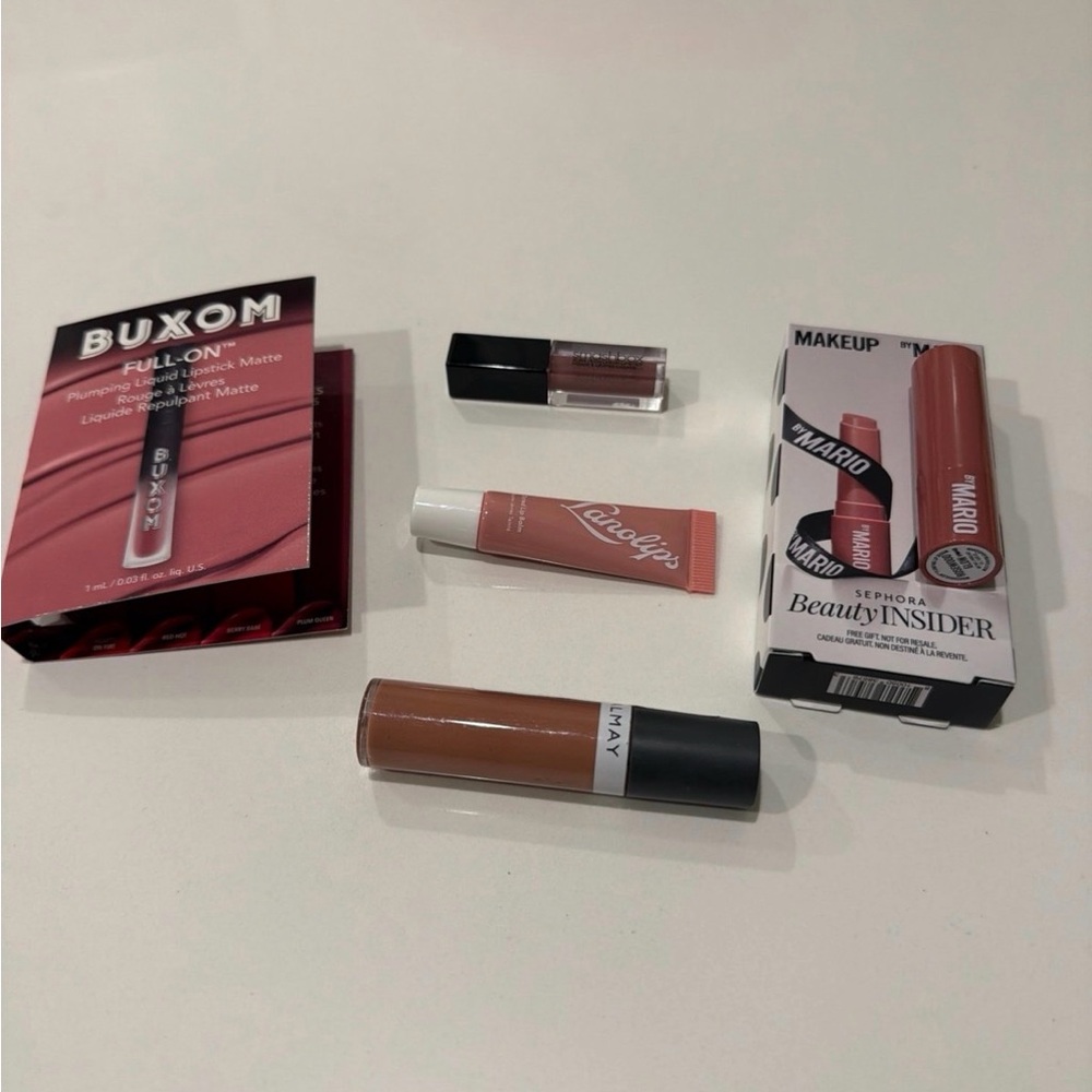 NWT! Nude Lipstick Bundle!